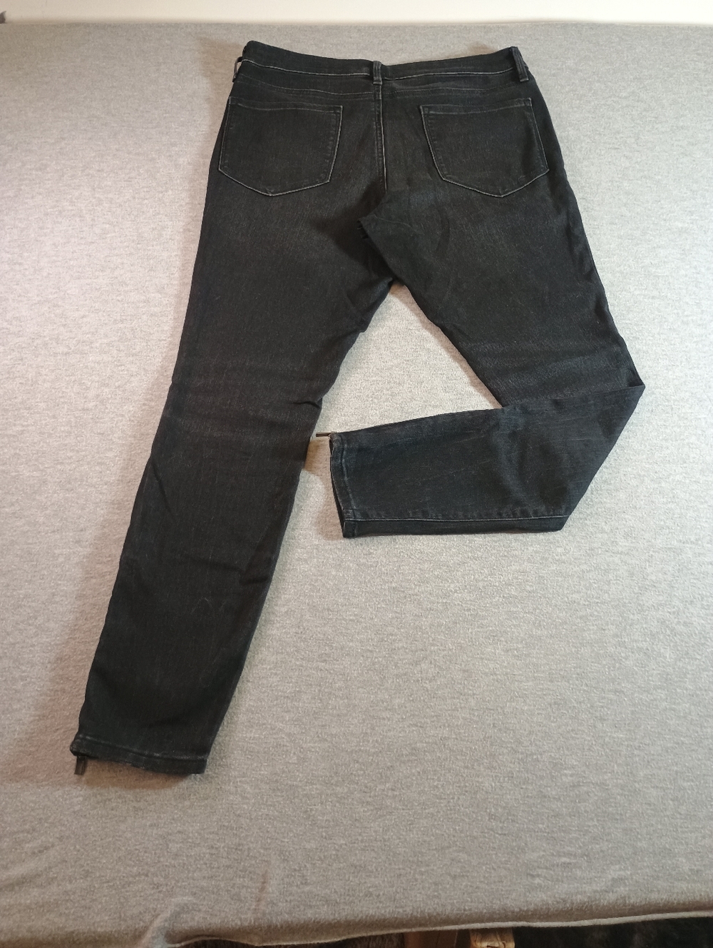 Athleta Women’s Size 12   Black Stretch Moto Skinny Jeans - Classic Slim Fit - Picture 6 of 10